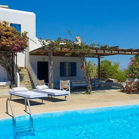 Traditional Mykonian Villa *