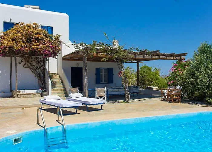 Traditional Mykonian Villa *