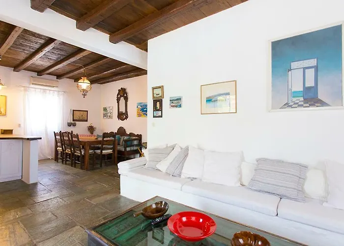 Traditional Mykonian * 奥诺斯