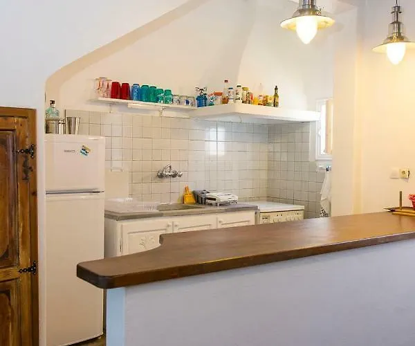 Traditional Mykonian * 奥诺斯